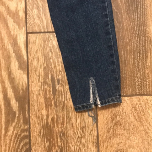 Girls Levi Jeans - Picture 6 of 7